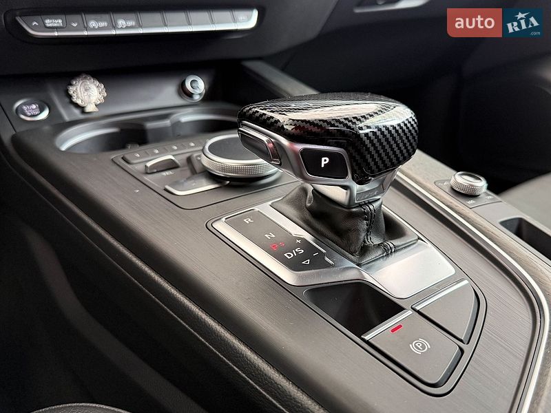 Седан Audi A4 2016 в Львове
