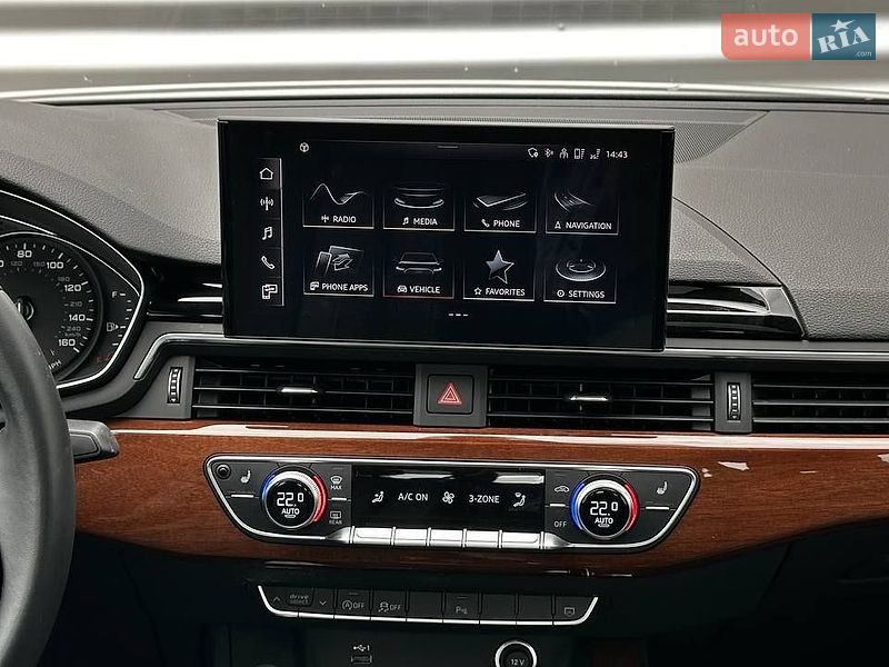 Седан Audi A4 2023 в Черкассах