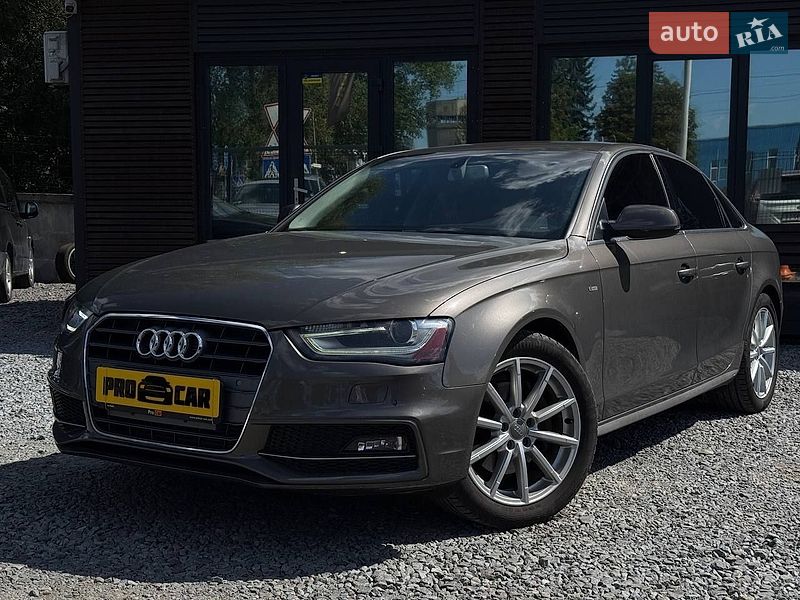 Седан Audi A4 2014 в Львові