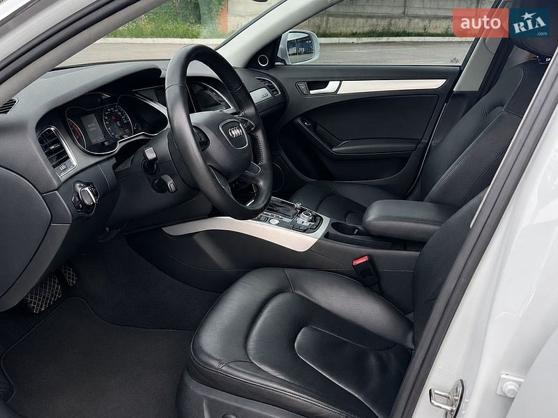 Седан Audi A4 2013 в Харкові