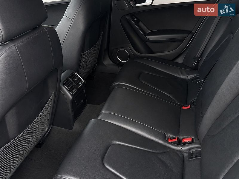 Седан Audi A4 2013 в Харкові