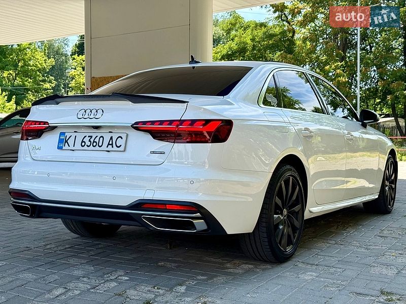 Седан Audi A4 2021 в Днепре
