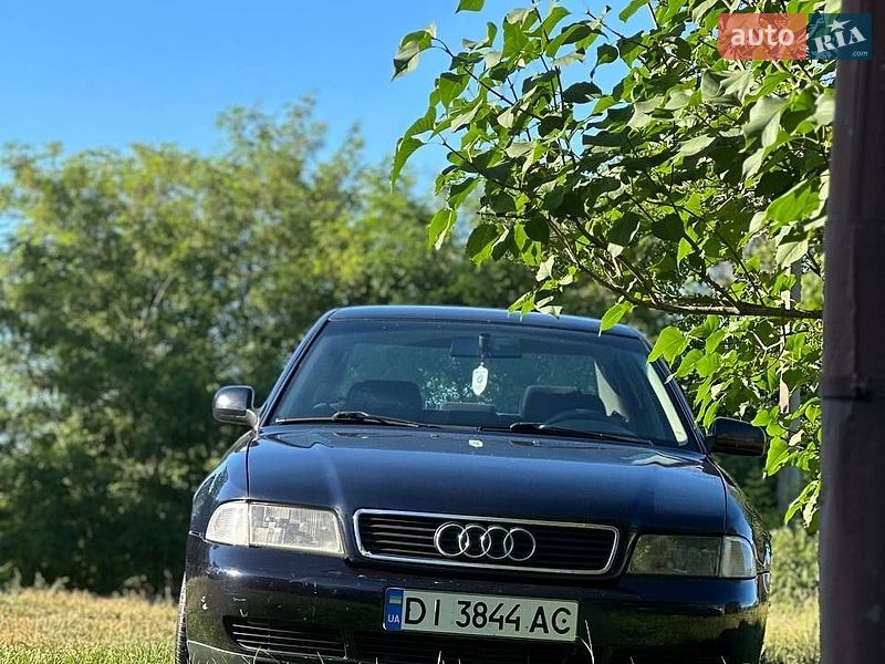 Седан Audi A4 1997 в Рівному