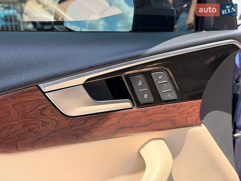 Седан Audi A4 2021 в Кривому Розі