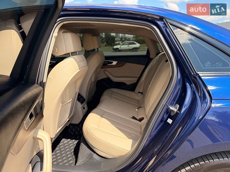 Седан Audi A4 2021 в Кривому Розі