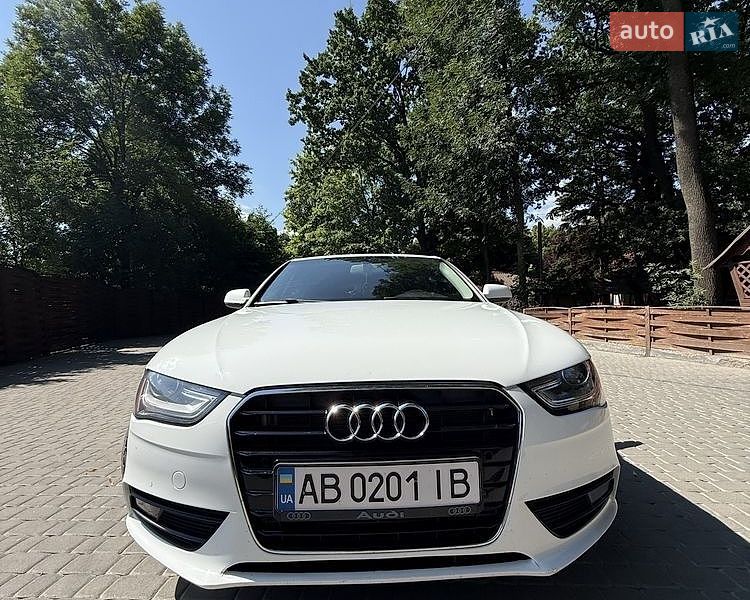 Седан Audi A4 2012 в Гайсину