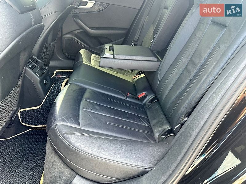 Седан Audi A4 2017 в Полтаві
