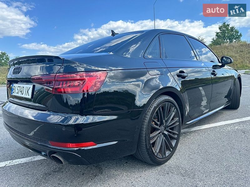 Седан Audi A4 2017 в Полтаві