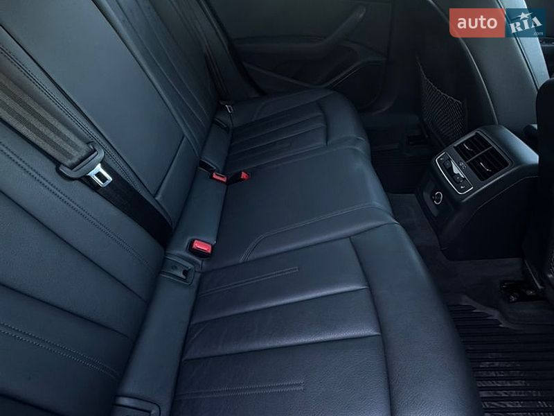 Седан Audi A4 2018 в Вінниці