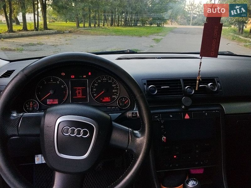 Седан Audi A4 2004 в Львові