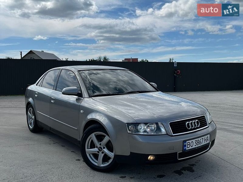 Седан Audi A4 2004 в Борщеве