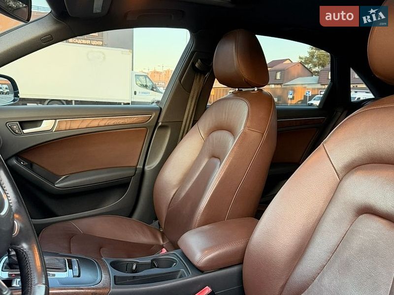 Седан Audi A4 2014 в Києві