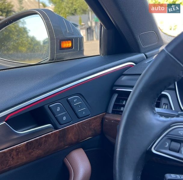 Седан Audi A4 2017 в Попільні