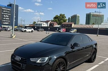 Седан Audi A4 2016 в Киеве