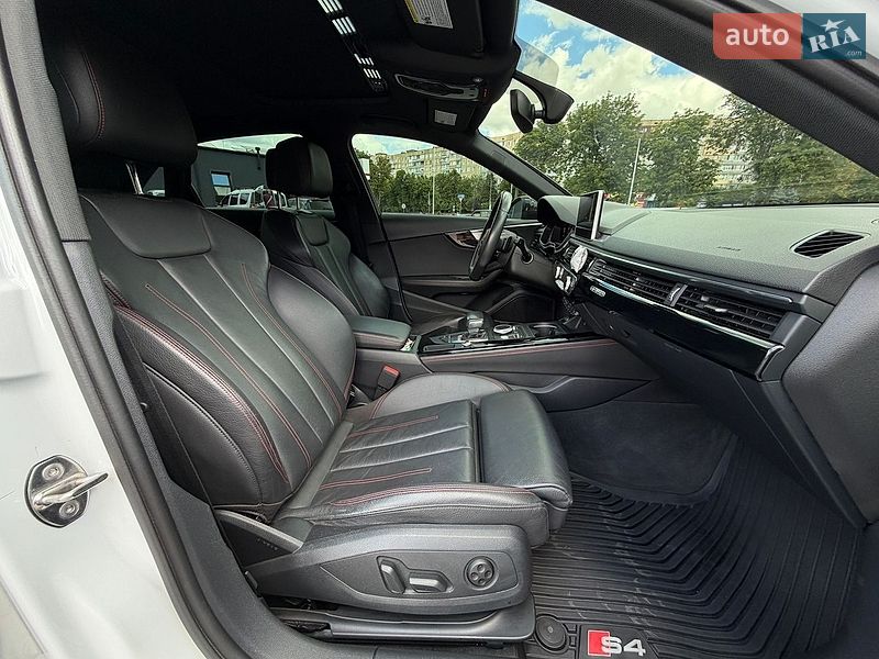 Седан Audi A4 2018 в Кривому Розі