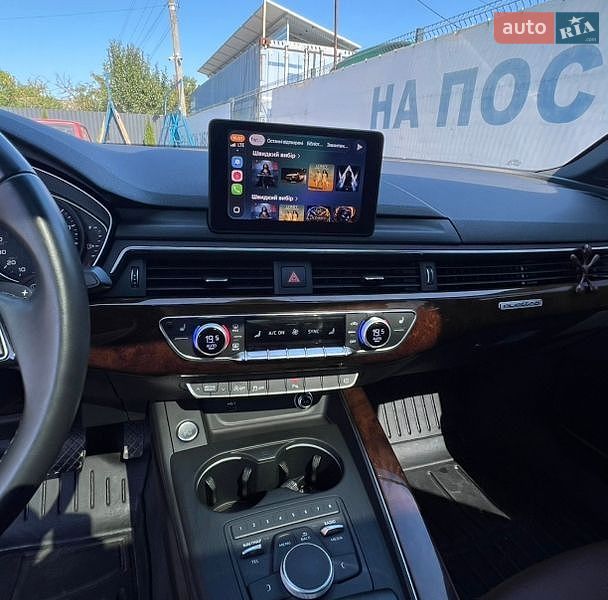 Седан Audi A4 2017 в Попільні