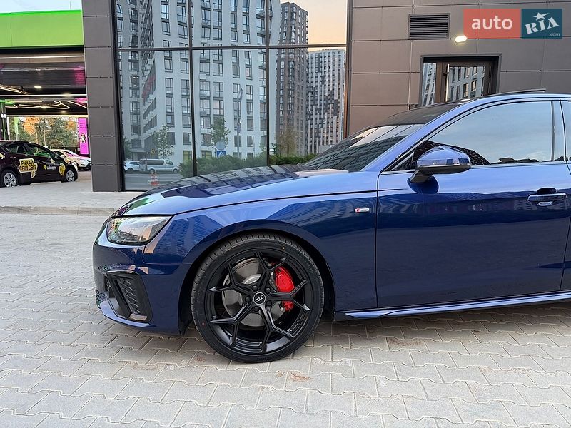 Седан Audi A4 2021 в Києві
