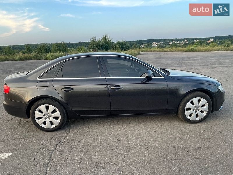 Седан Audi A4 2012 в Вінниці