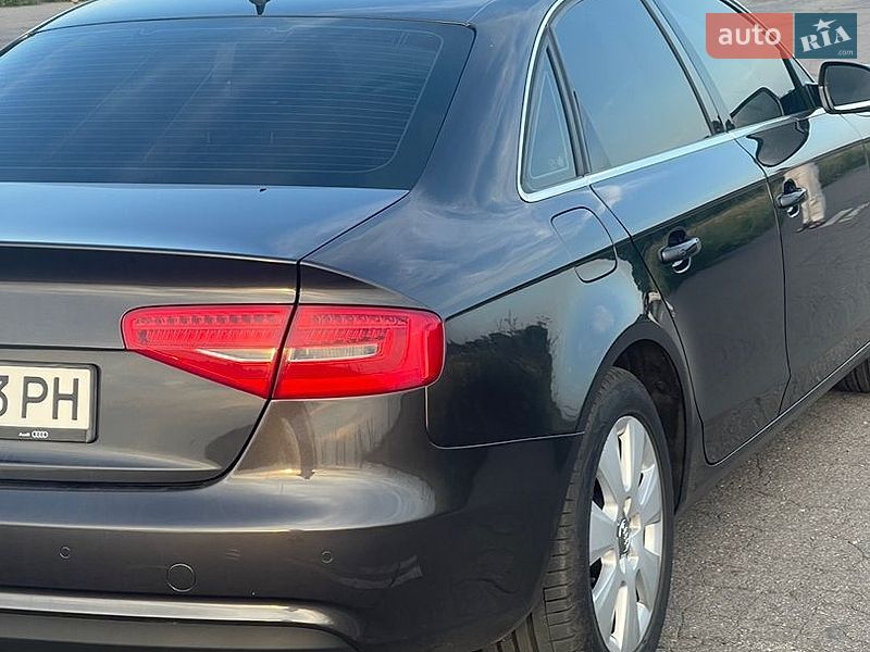 Седан Audi A4 2012 в Вінниці