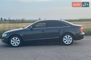 Седан Audi A4 2012 в Вінниці