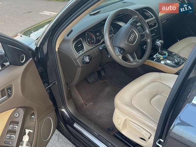 Седан Audi A4 2012 в Вінниці