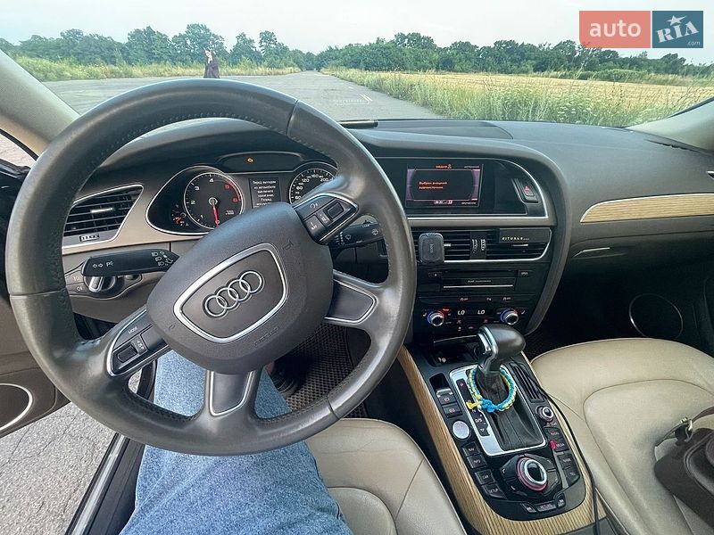 Седан Audi A4 2012 в Вінниці