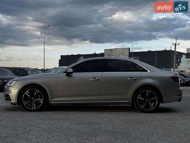 Седан Audi A4 2016 в Львове