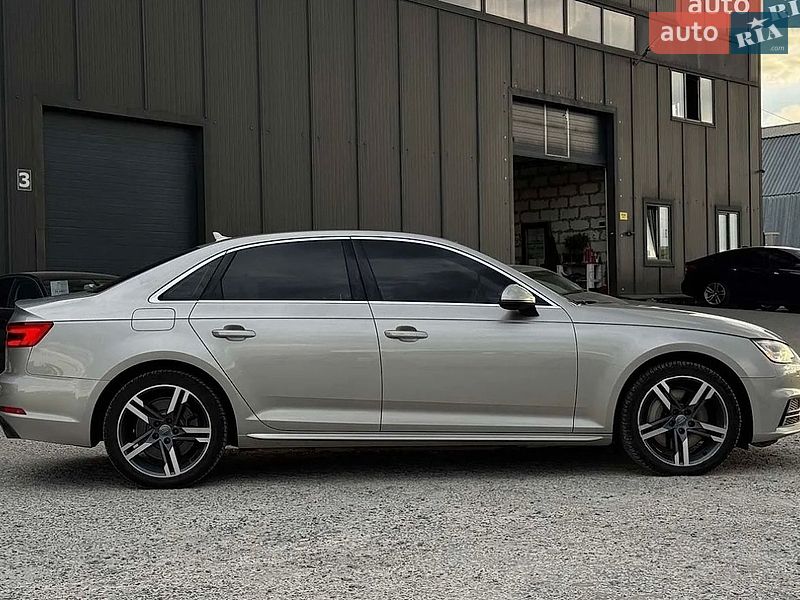 Седан Audi A4 2016 в Львове
