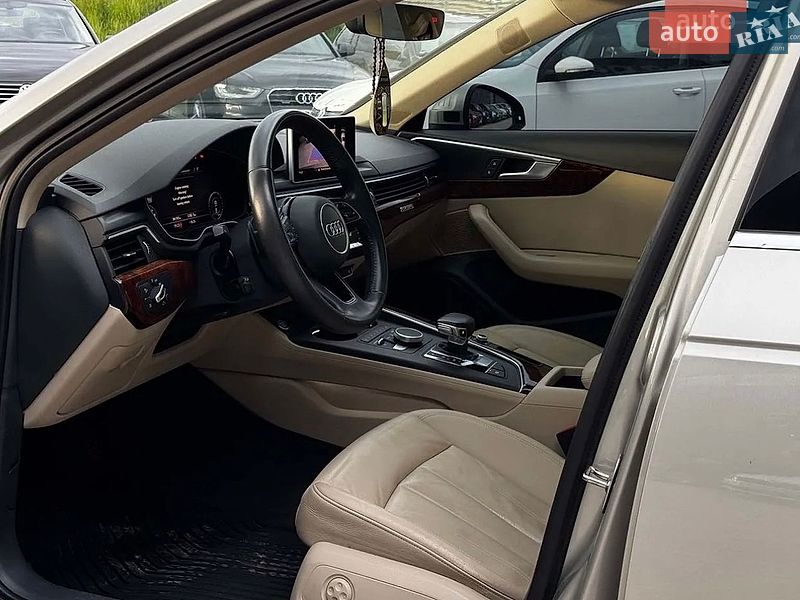 Седан Audi A4 2016 в Львове