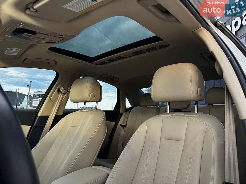 Седан Audi A4 2016 в Львове
