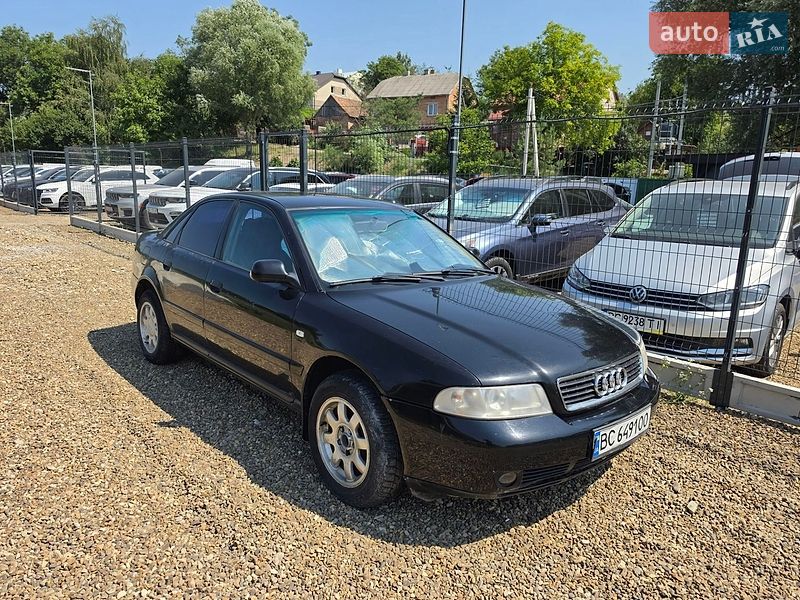 Седан Audi A4 1999 в Львові