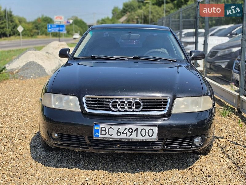 Седан Audi A4 1999 в Львові