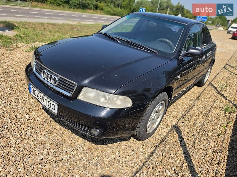 Седан Audi A4 1999 в Львові