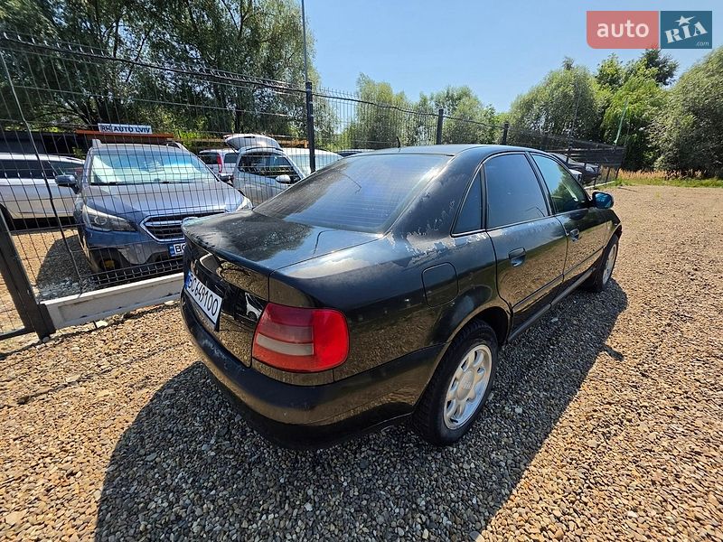 Седан Audi A4 1999 в Львові
