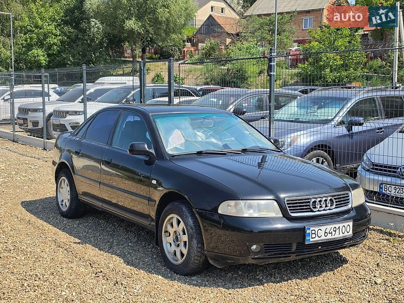 Седан Audi A4 1999 в Львові