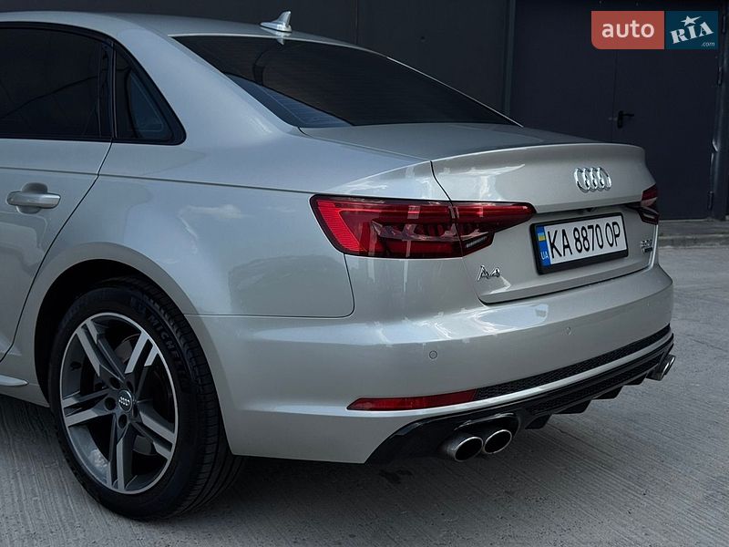Седан Audi A4 2017 в Киеве