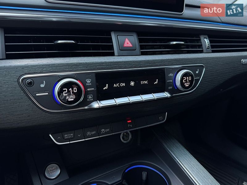 Седан Audi A4 2017 в Киеве