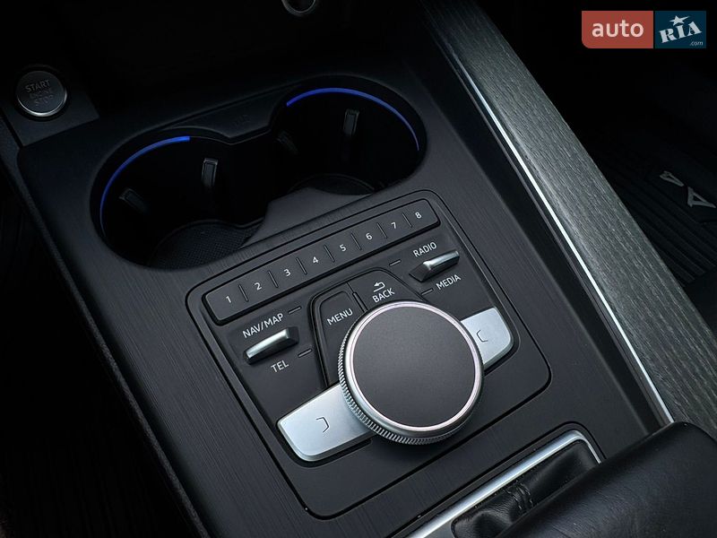 Седан Audi A4 2017 в Киеве