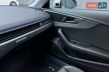 Седан Audi A4 2017 в Киеве