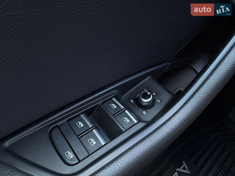 Седан Audi A4 2017 в Киеве