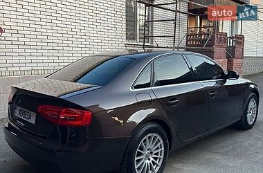 Седан Audi A4 2013 в Києві