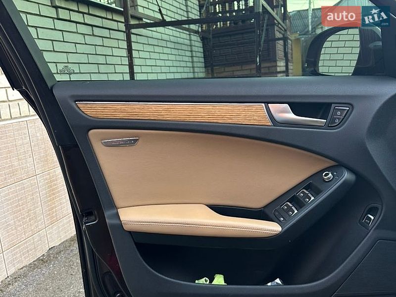 Седан Audi A4 2013 в Києві