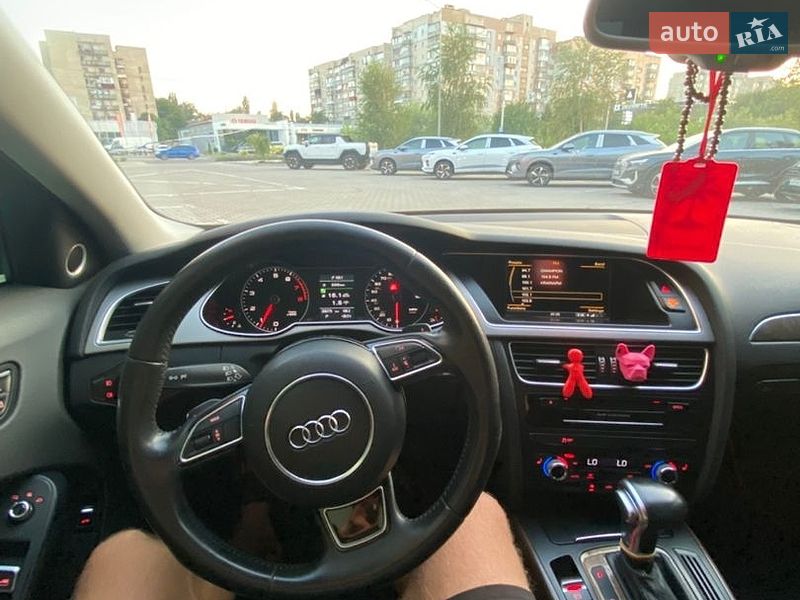 Седан Audi A4 2013 в Хмельницькому