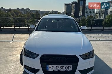 Седан Audi A4 2012 в Львове