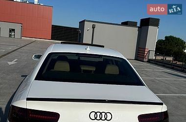 Седан Audi A4 2012 в Львове