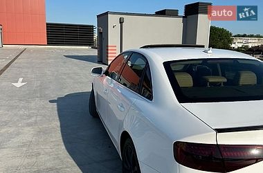 Седан Audi A4 2012 в Львове