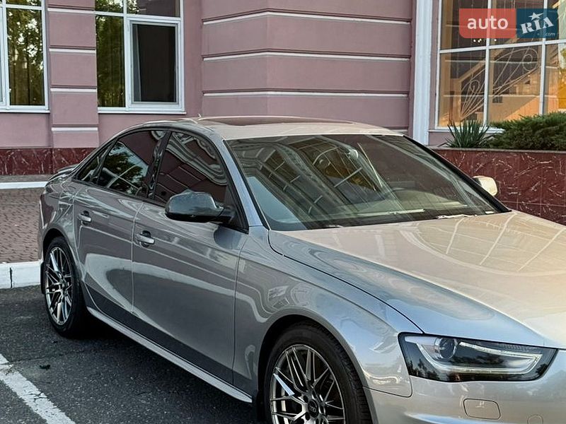 Седан Audi A4 2014 в Одесі