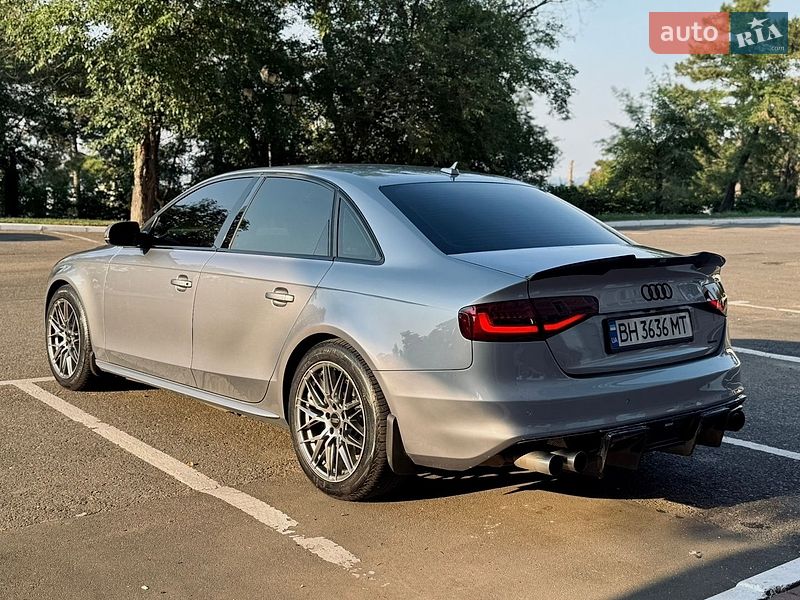 Седан Audi A4 2014 в Одесі