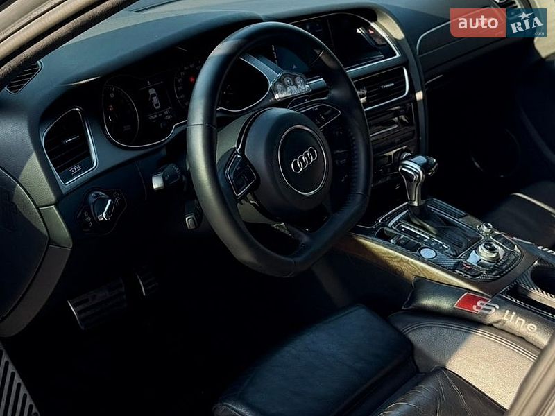 Седан Audi A4 2014 в Одесі