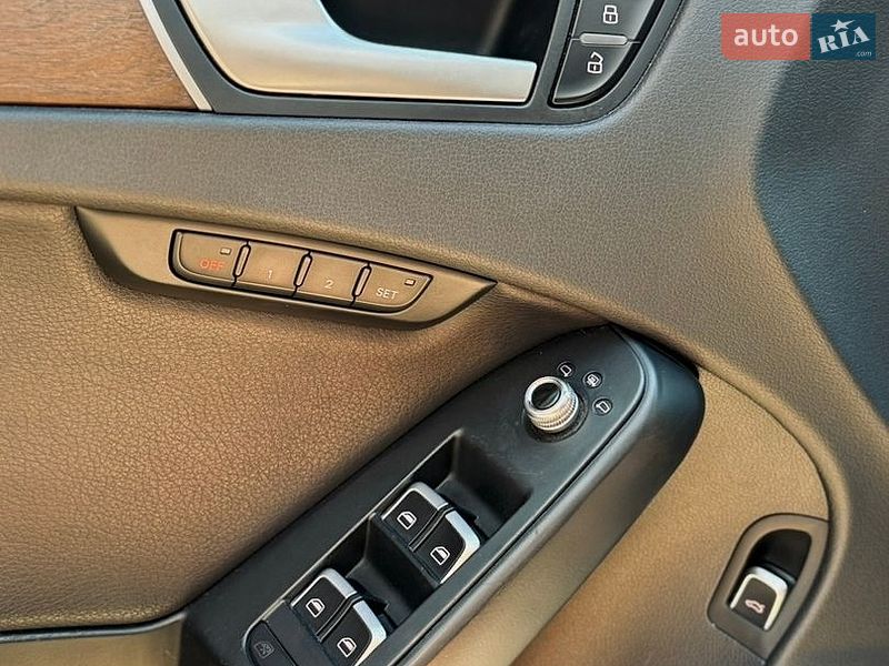 Седан Audi A4 2014 в Одесі